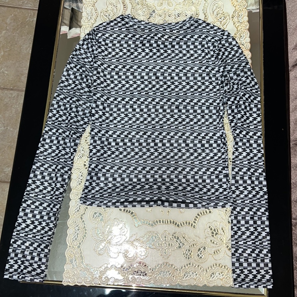 Empyre black and white long-sleeve mesh top with psychedelic houndstooth print - Picture 2 of 2